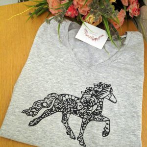 T-Shirt mit blumigem Isländer